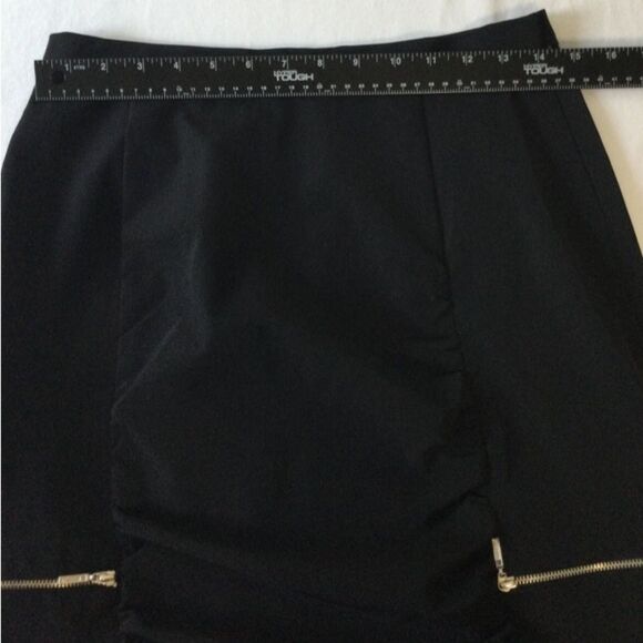 Iris Singer Skirt Women’s Size 8 Color Black Puckered Front Silver Zippers - Picture 12 of 12